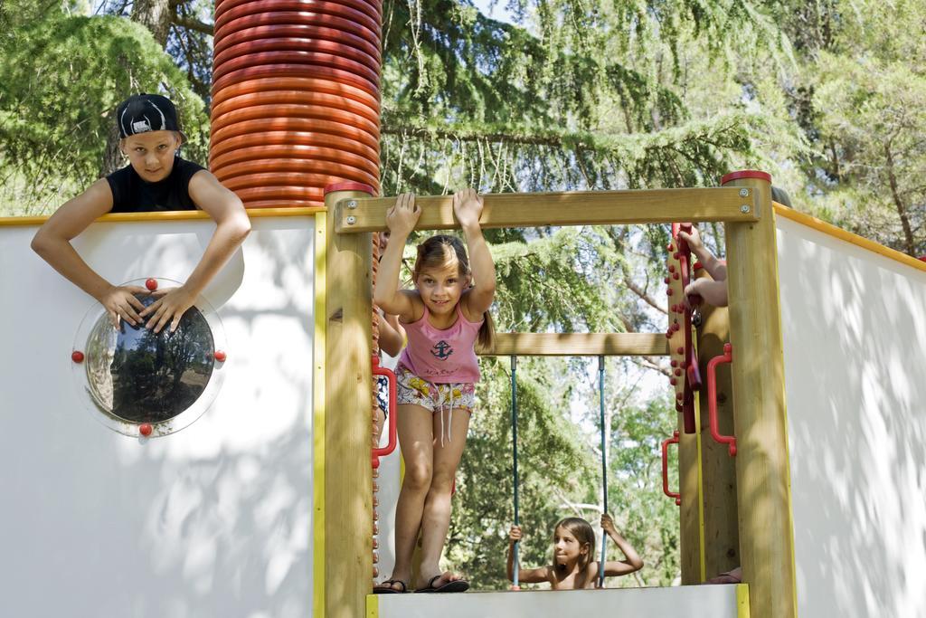 Camping Brioni Pula Ngoại thất bức ảnh